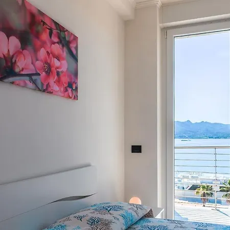 Fronte Mare Bilocale Willa *